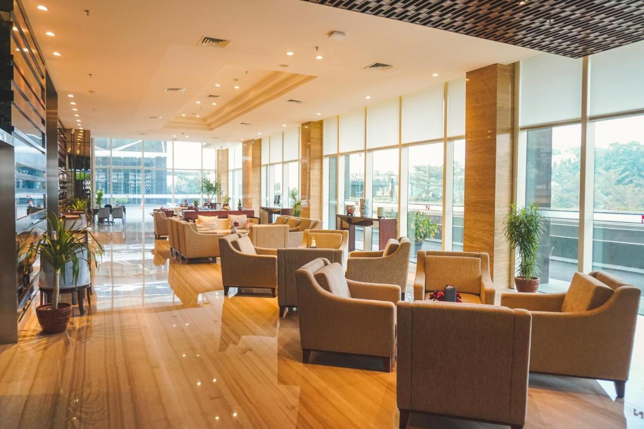 Swiss-Belcourt Serpong Exterior photo