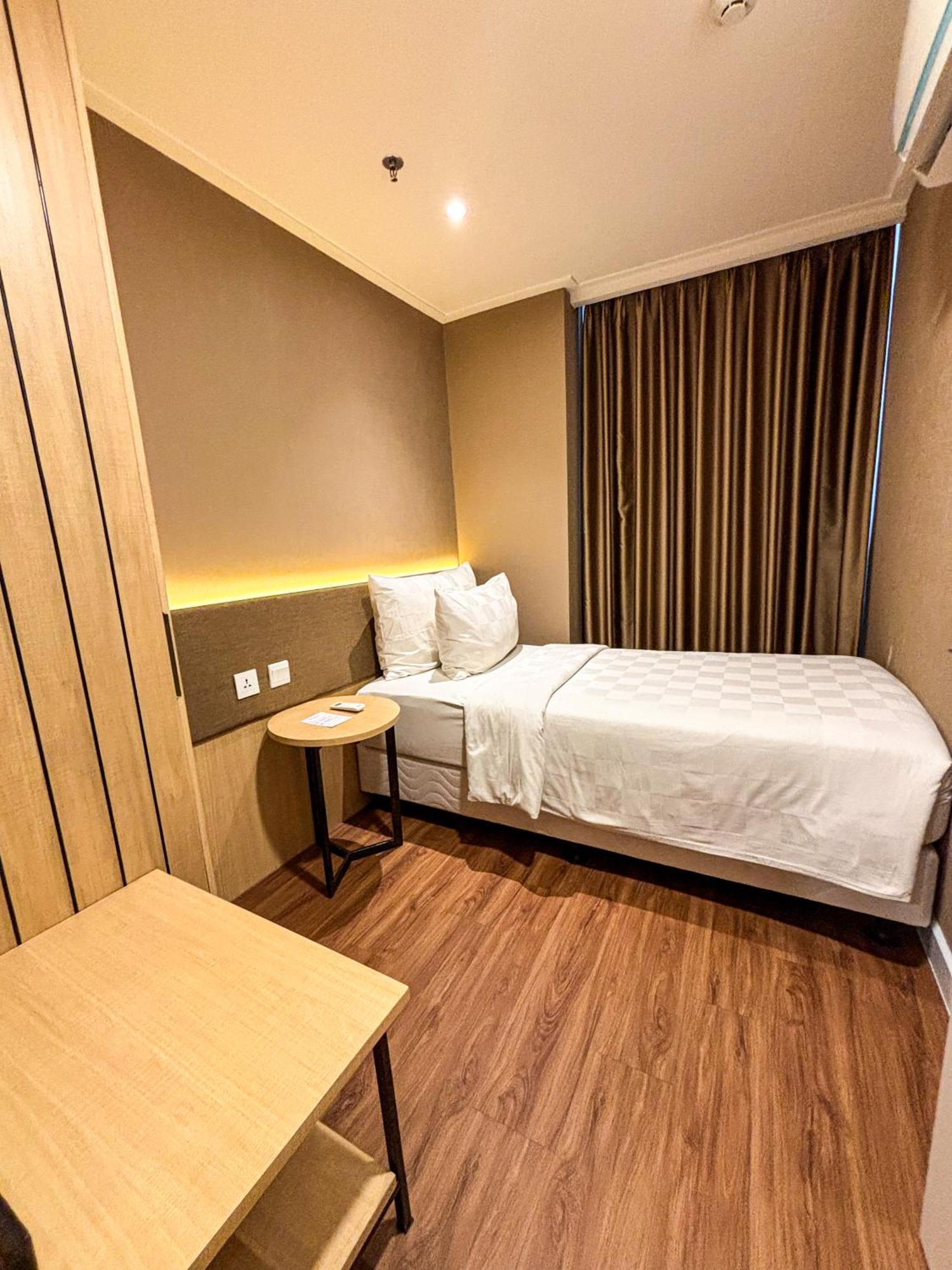 Swiss-Belcourt Serpong Exterior photo